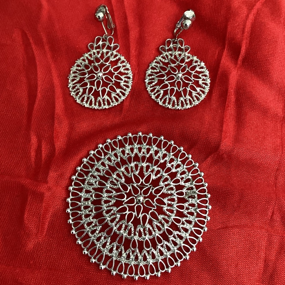 Vintage 1969 Sarah Coventry “Venetian” Silver Brooch and Earrings